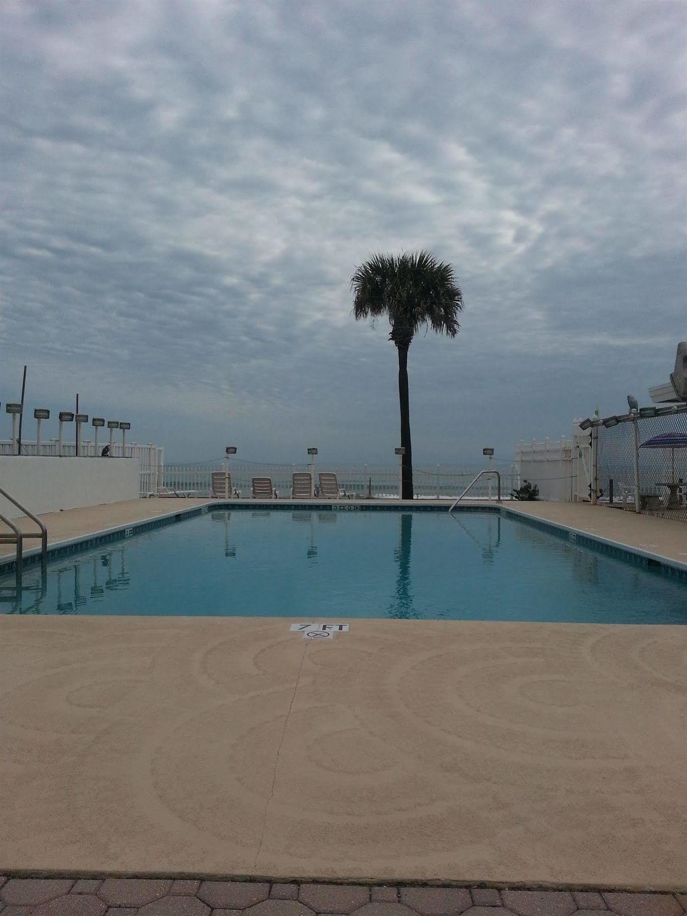 Bleu Beach Resort Indialantic Exterior photo