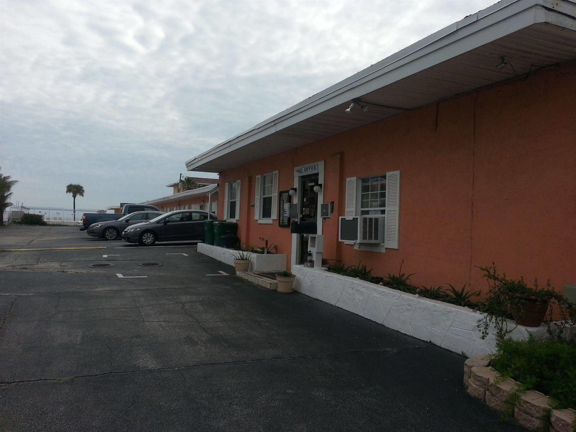 Bleu Beach Resort Indialantic Exterior photo